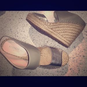 Kenneth Cole high heel